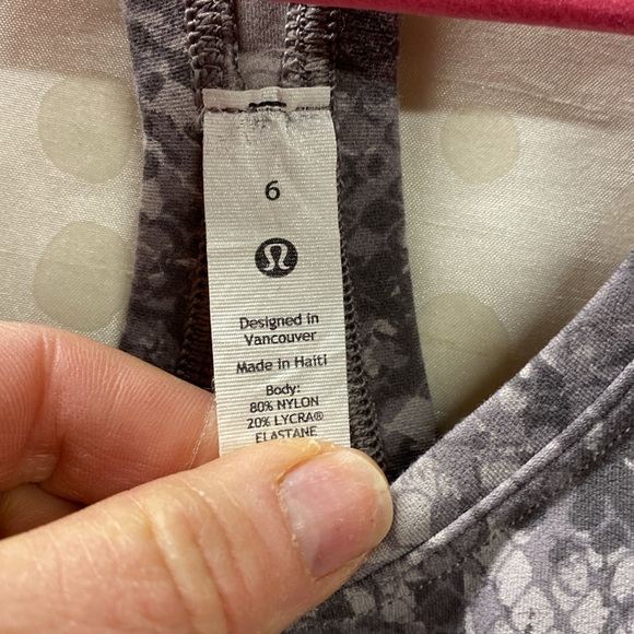 49 -Lululemon Cool Racerback Tank Top Shorter Length
Hideaway Camo Lunar Rock - Picture 5 of 6